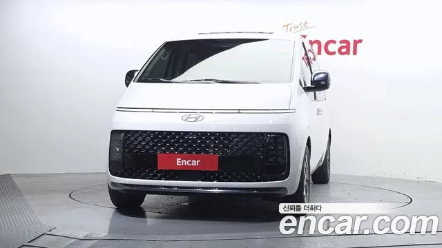 Hyundai Staria Staria — Фото автомобиля 2