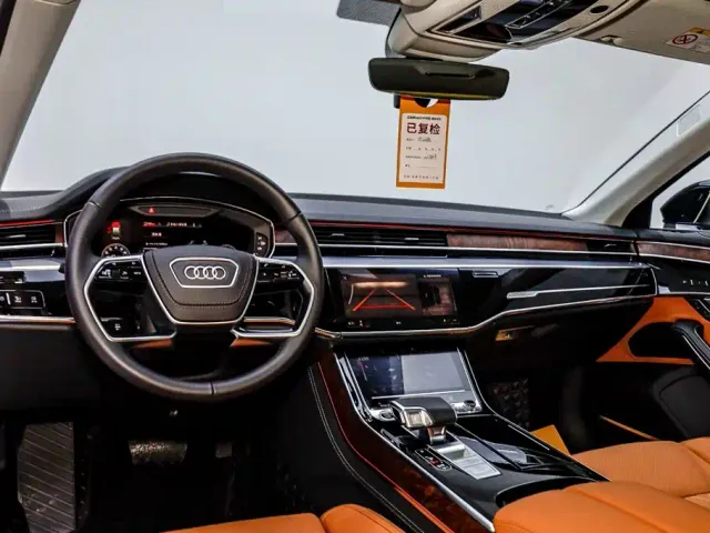 Audi A8 — Фото автомобиля 18