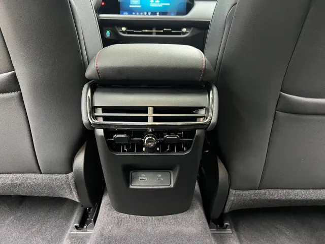 Ford Mondeo — Фото автомобиля 15
