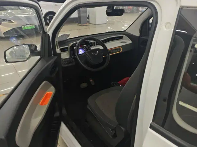 Wuling Hongguang Mini EV — Фото автомобиля 9