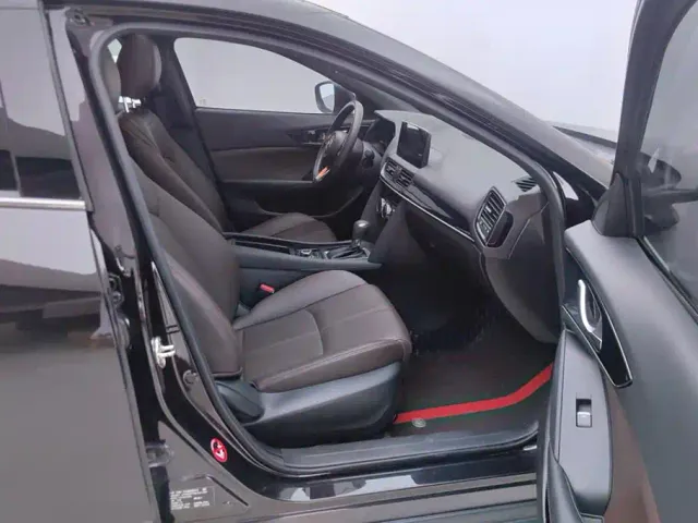 Mazda CX-4 — Фото автомобиля 8