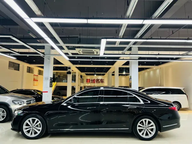 Mercedes-Benz S-Class — Фото автомобиля 15