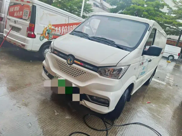 Фотография автомобиля — Dongfeng Yufeng Yufeng EM26