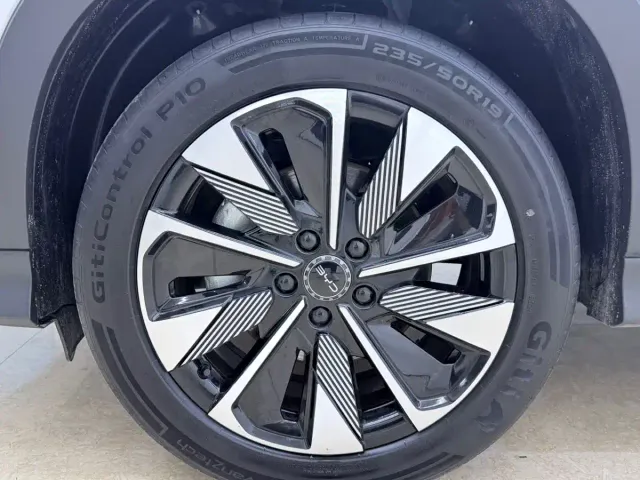 BYD Song PLUS — Фото автомобиля 22