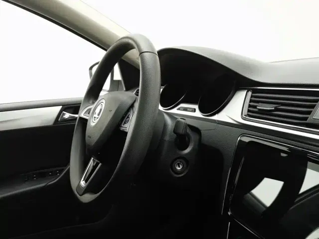 Skoda Rapid — Фото автомобиля 22