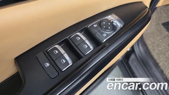 Kia Canival — Фото автомобиля 12