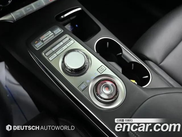 Genesis GV70 2.5T Бензин AWD — Фото автомобиля 9