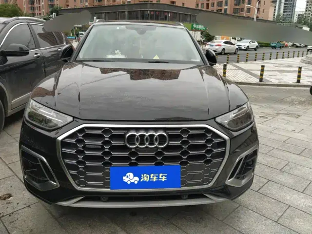 Audi Q5L — Фото автомобиля 2