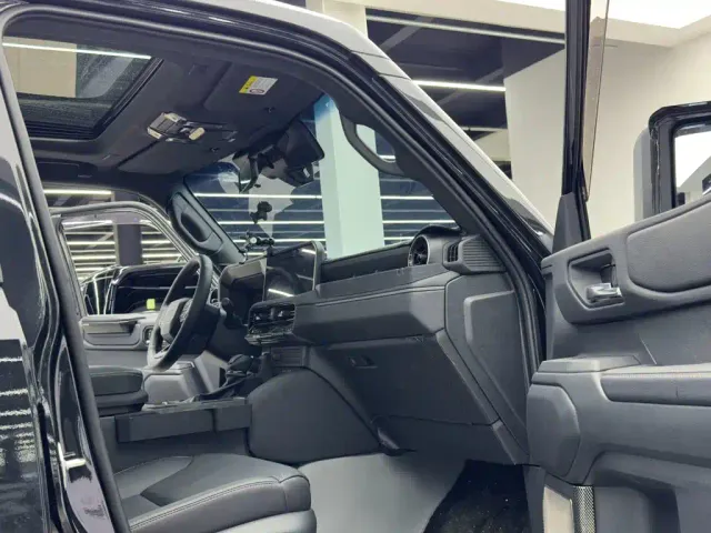 Toyota Prado — Фото автомобиля 10