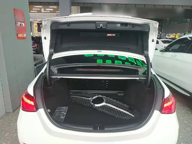Mercedes-Benz C-Class — Фото автомобиля 18