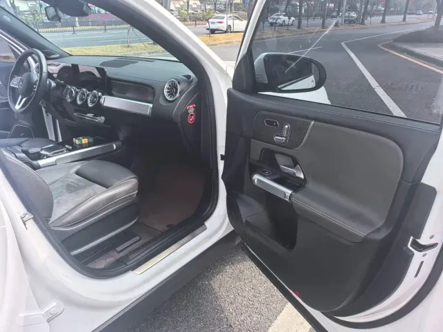 Mercedes-Benz EQB — Фото автомобиля 27
