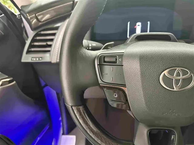 Toyota Alphard — Фото автомобиля 11