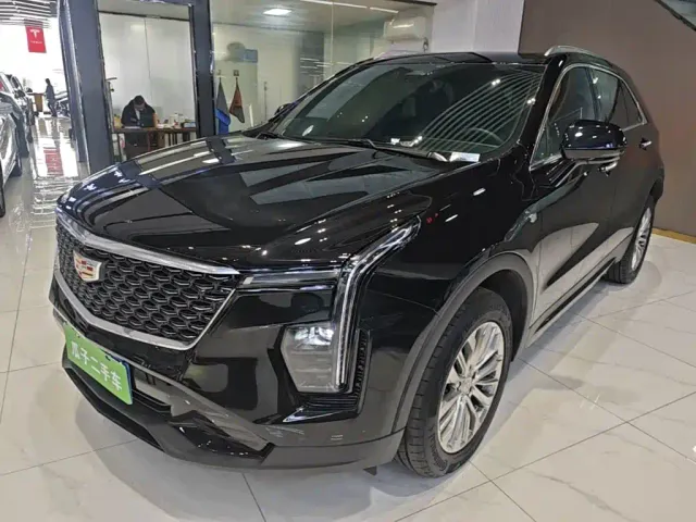 Фотография автомобиля — Cadillac XT4