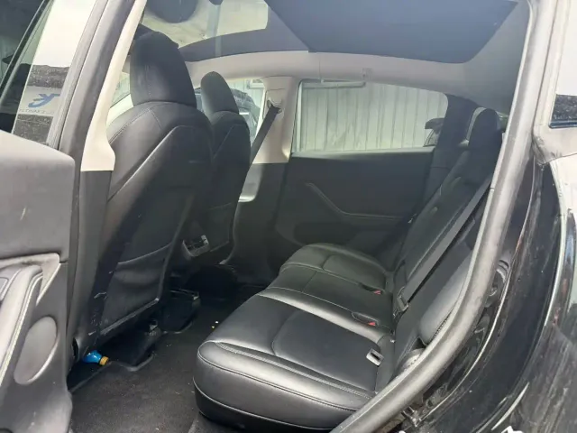 Tesla Model Y 2023 Rear-Wheel Drive Edition — Фото автомобиля 5