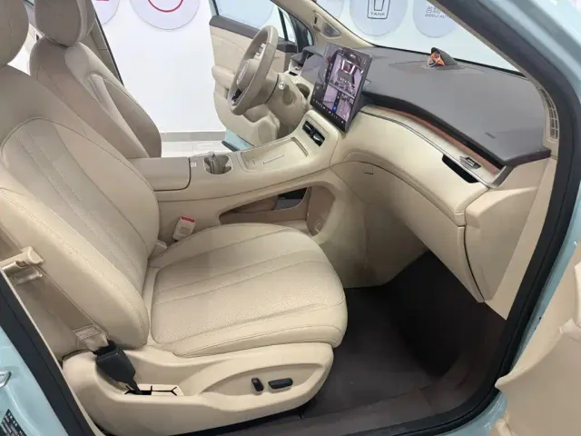 Shangjie SUV — Фото автомобиля 11