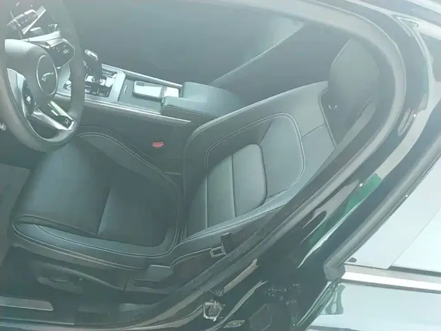 Jaguar XEL — Фото автомобиля 14