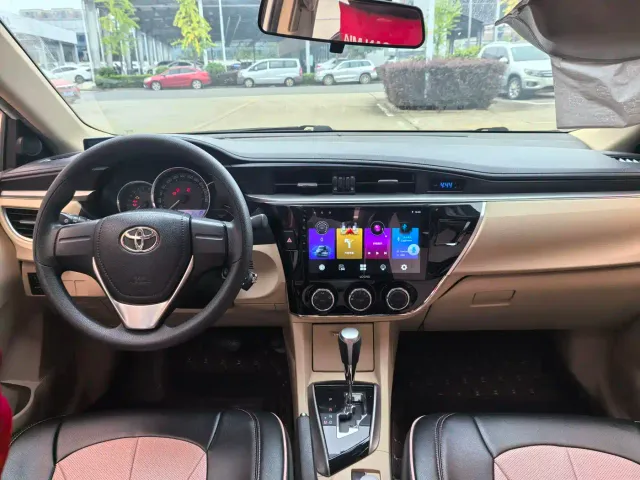 Toyota Sienna — Фото автомобиля 8