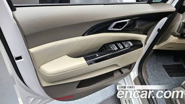 Kia Canival — Фото автомобиля 19