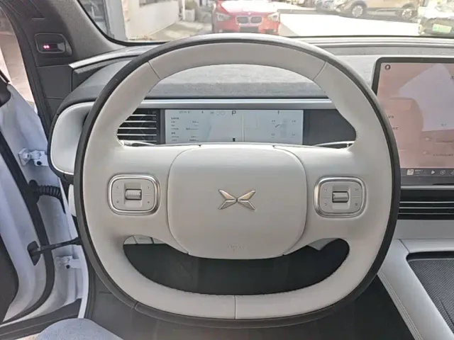 Xpeng G6 — Фото автомобиля 10