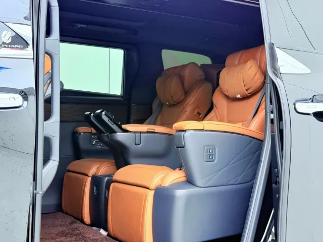Toyota Alphard — Фото автомобиля 8