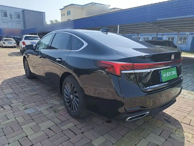 Buick LaCrosse — Фото автомобиля 4