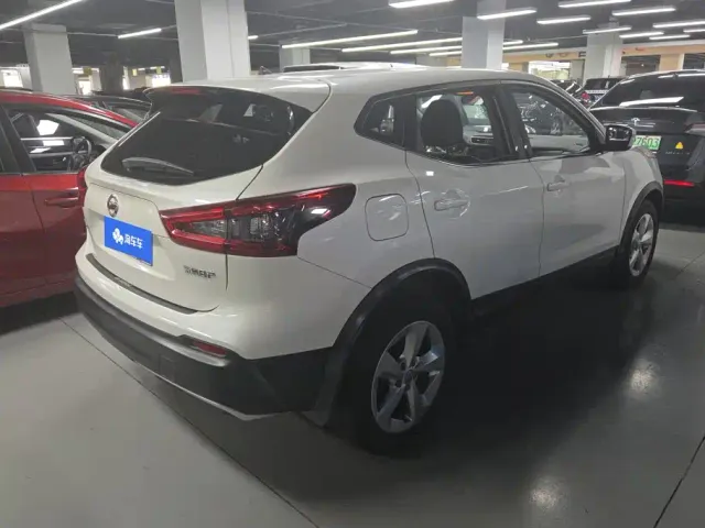 Nissan Qashqai — Фото автомобиля 3