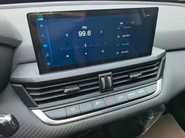 Dongfeng Yixuan GS — Фото автомобиля 12