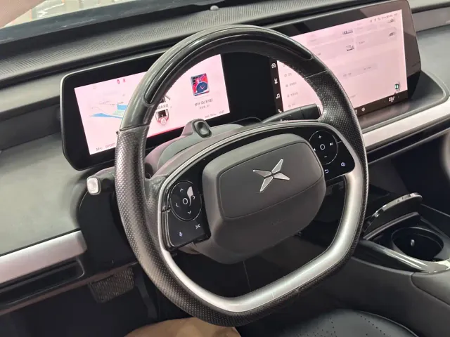 Xpeng P7 — Фото автомобиля 17