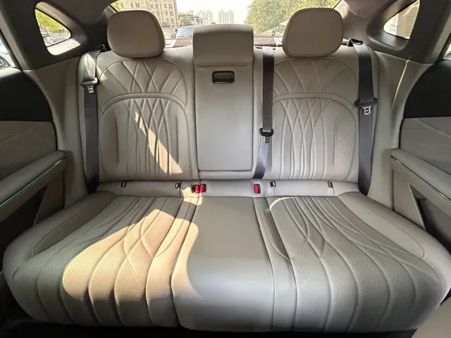 Geely Galaxy Xingyao 8 — Фото автомобиля 6