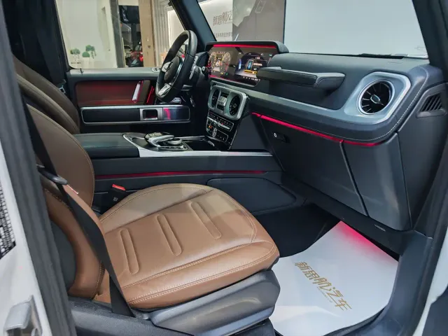 Mercedes-Benz G-Class — Фото автомобиля 11