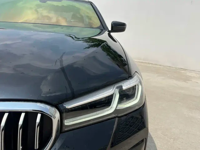 BMW 5 Series — Фото автомобиля 9