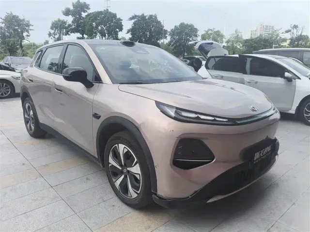 Changan Qiyuan Q05 — Фото автомобиля 2