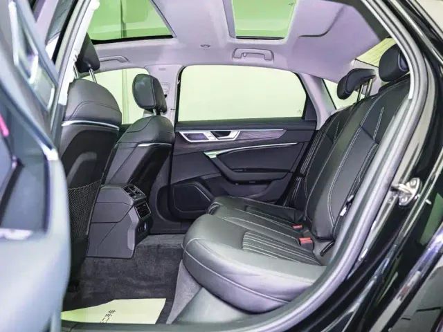 Audi A6L — Фото автомобиля 16