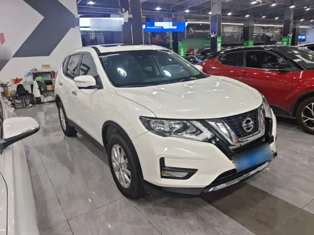 Nissan X-Trail — Фото автомобиля 3