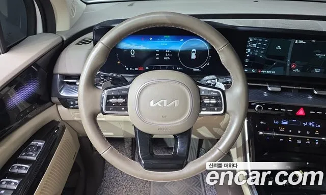 Kia Carnival Generation 4 — Фото автомобиля 22
