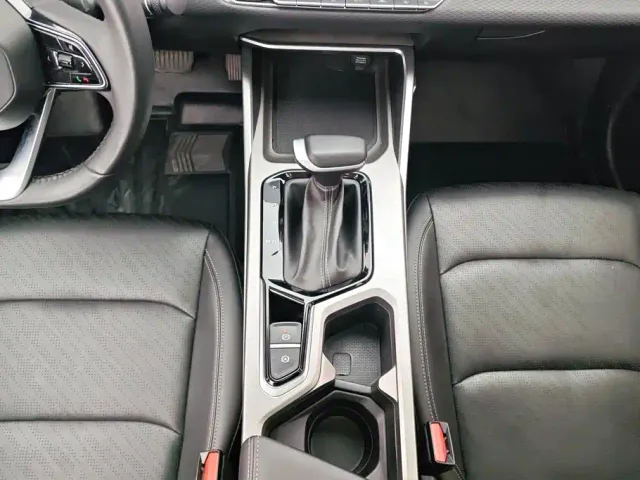 Geely Emgrand — Фото автомобиля 16