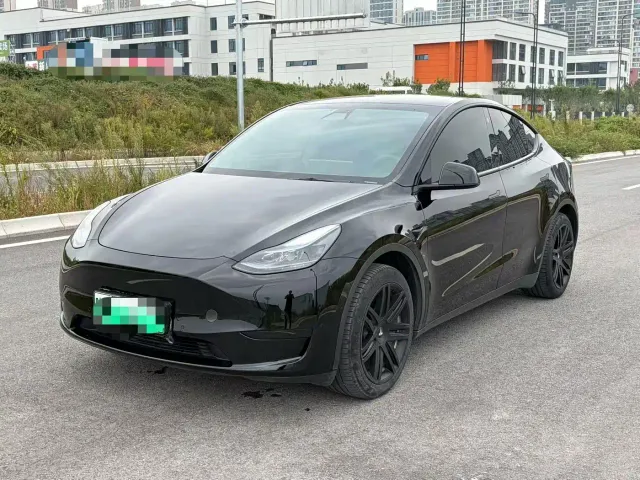 Фотография автомобиля — Tesla Model Y