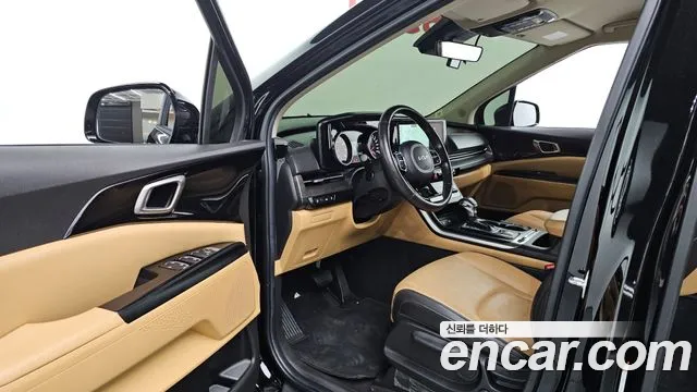Kia Carnival Generation 4 — Фото автомобиля 15