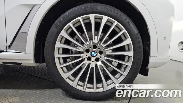 BMW X7 — Фото автомобиля 4
