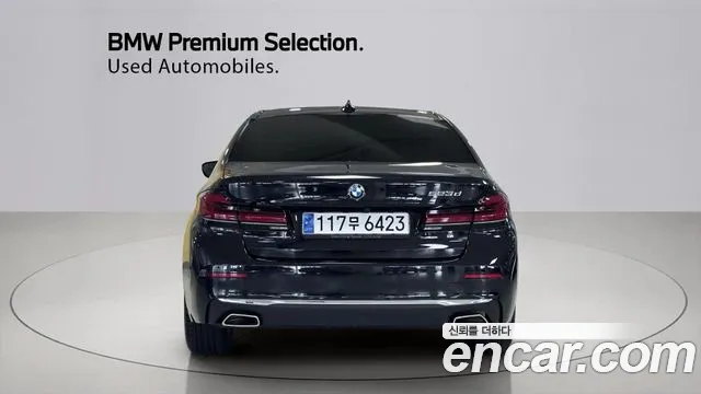 BMW 5 Series G30 — Фото автомобиля 4