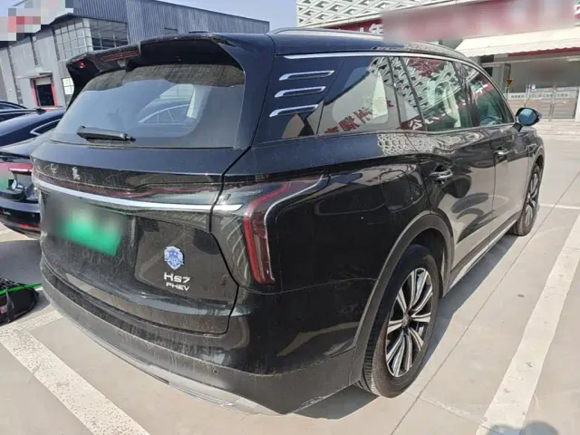 Hongqi HS7 PHEV — Фото автомобиля 6