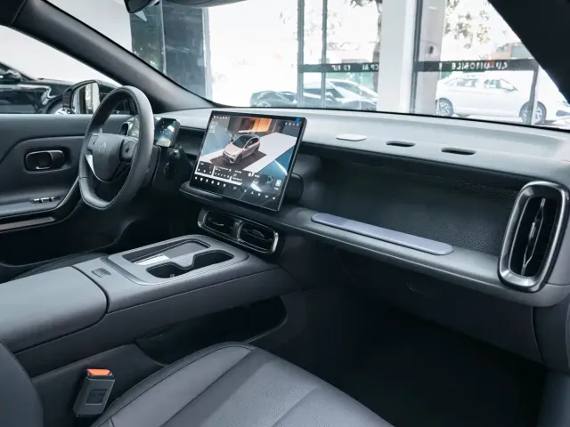 Leapmotor Lafa 5 — Фото автомобиля 17
