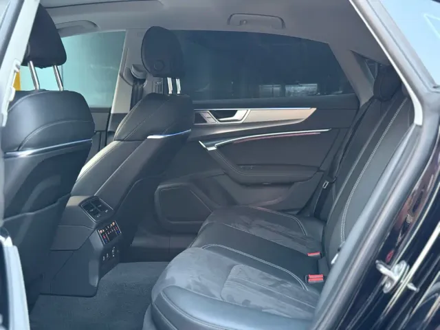 Audi A7L — Фото автомобиля 13