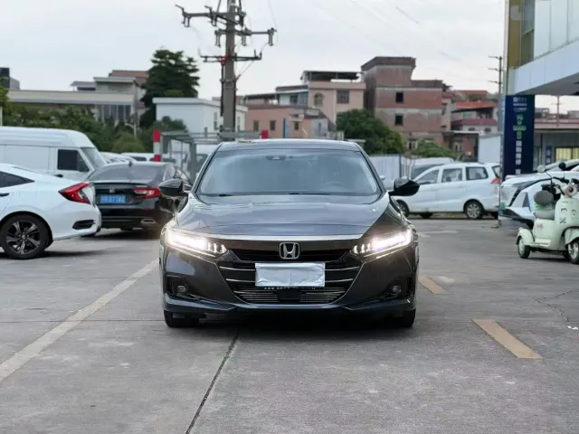 Honda Accord — Фото автомобиля 2