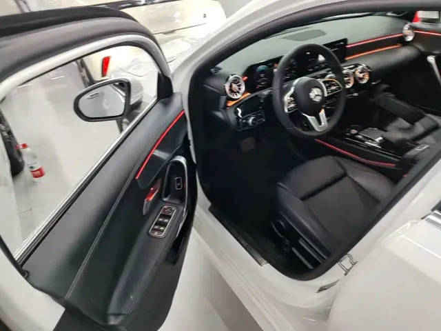 Mercedes-Benz Mercedes-Benz A-Class 2022 A 180 L Sport Sedan — Фото автомобиля 11