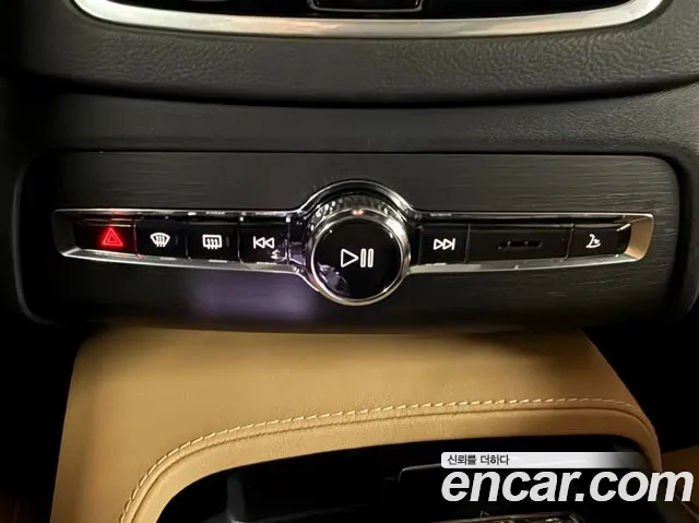 Volvo XC90 Generation 2 — Фото автомобиля 14
