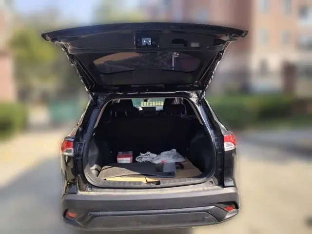 Toyota Frontlander — Фото автомобиля 15