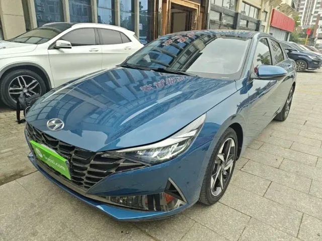Фотография автомобиля — Hyundai Elantra
