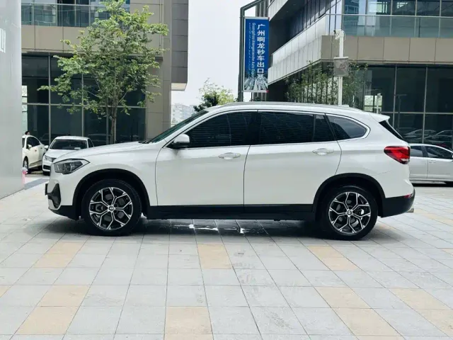BMW X1 — Фото автомобиля 4