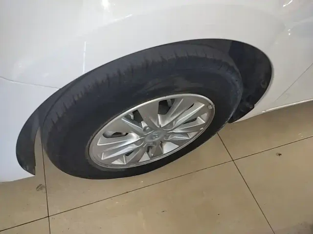 Hyundai Elantra — Фото автомобиля 22